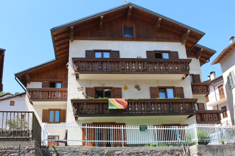 casa-broseghini-fronte-lago